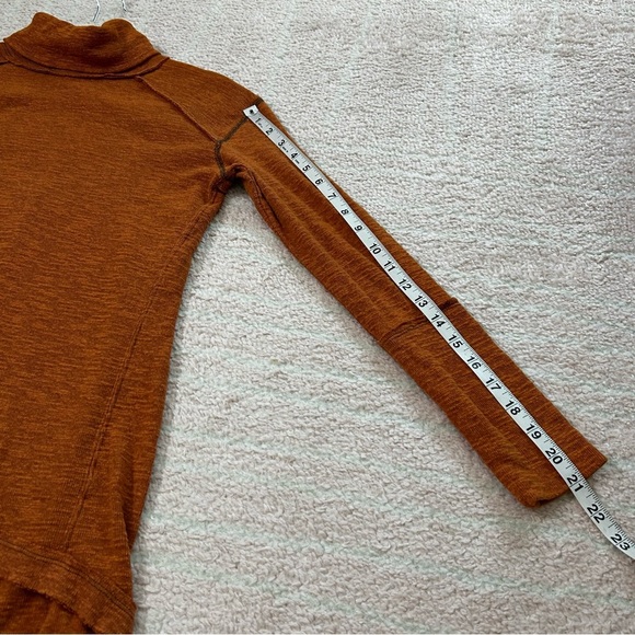 We The Free Burnt Orange Thermal Turtleneck Sweater Split Back Size Small Autumn - Picture 9 of 10